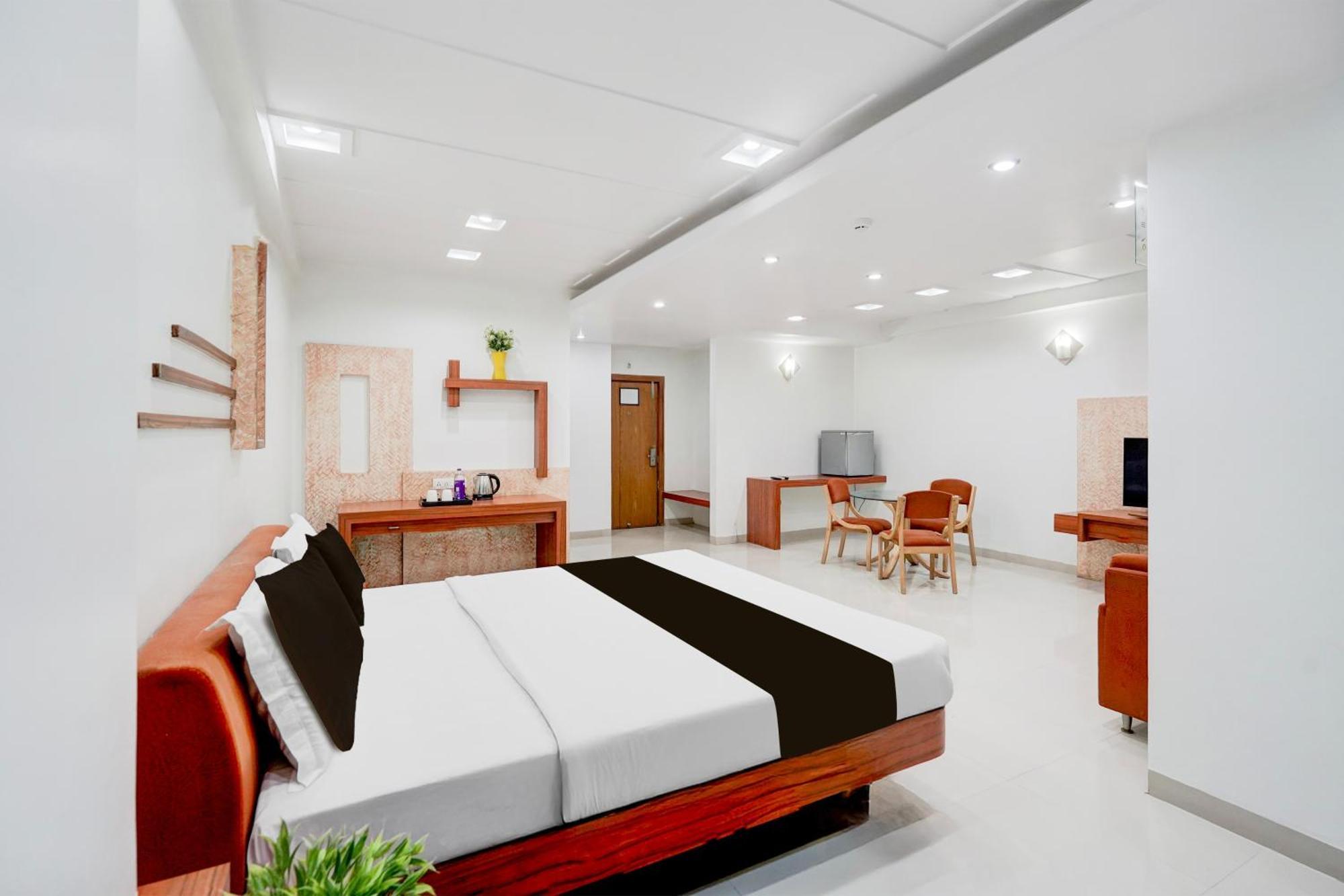 Super Townhouse Mg Road Porbandar Formerly Hotel Harmony Ngoại thất bức ảnh