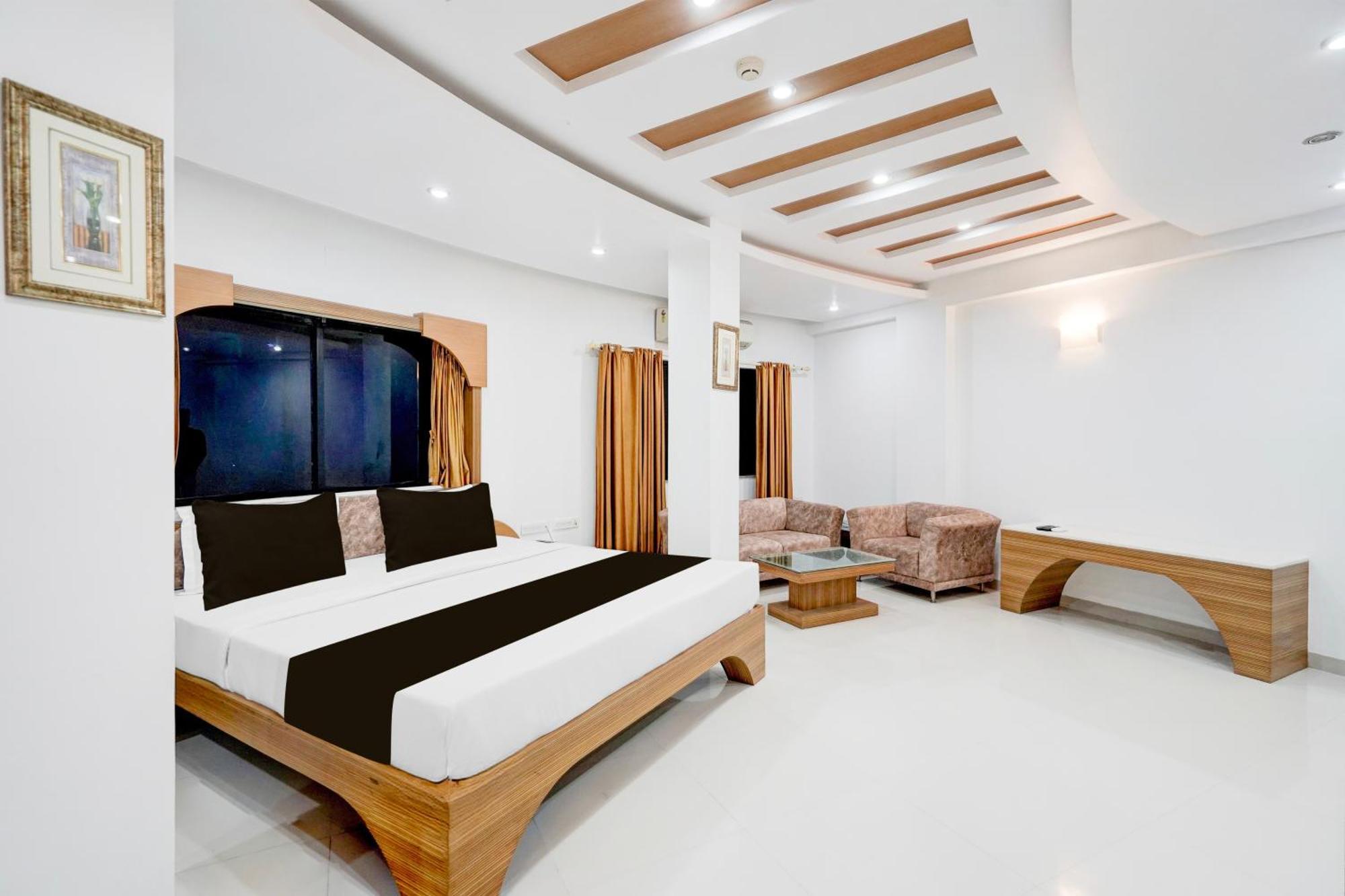 Super Townhouse Mg Road Porbandar Formerly Hotel Harmony Ngoại thất bức ảnh